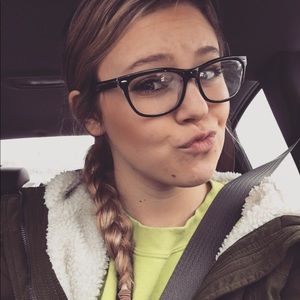 Meet your Posher, Sydney